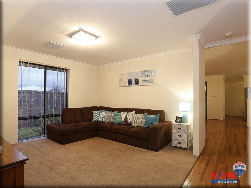 39 Helmsdale Loop, Butler WA 6036