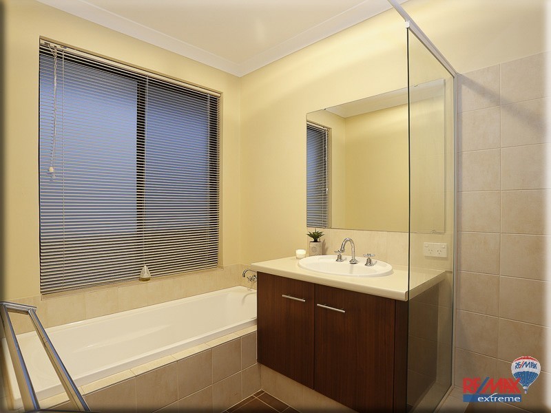 39 Helmsdale Loop, Butler WA 6036