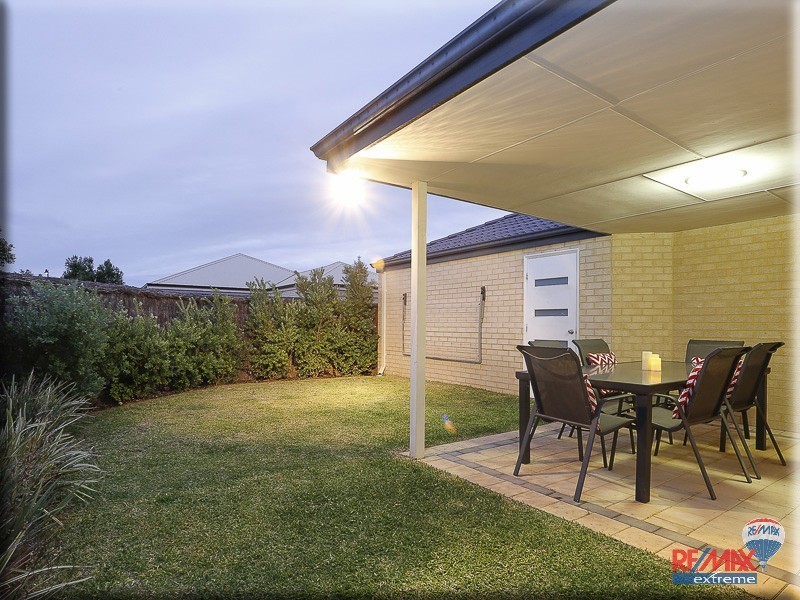 39 Helmsdale Loop, Butler WA 6036