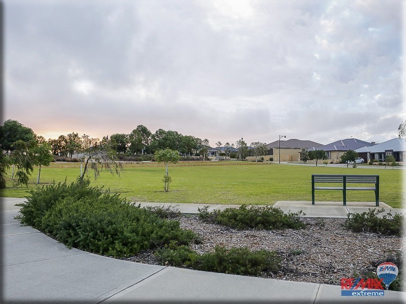 39 Helmsdale Loop, Butler WA 6036