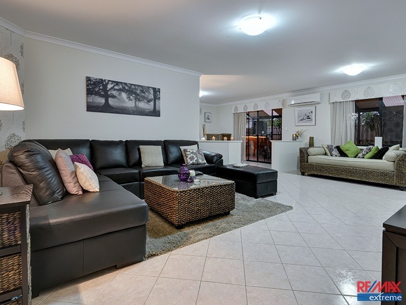 14 Shropshire Crescent, Butler WA 6036
