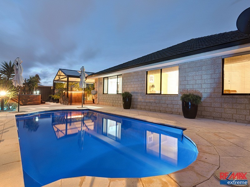 14 Shropshire Crescent, Butler WA 6036