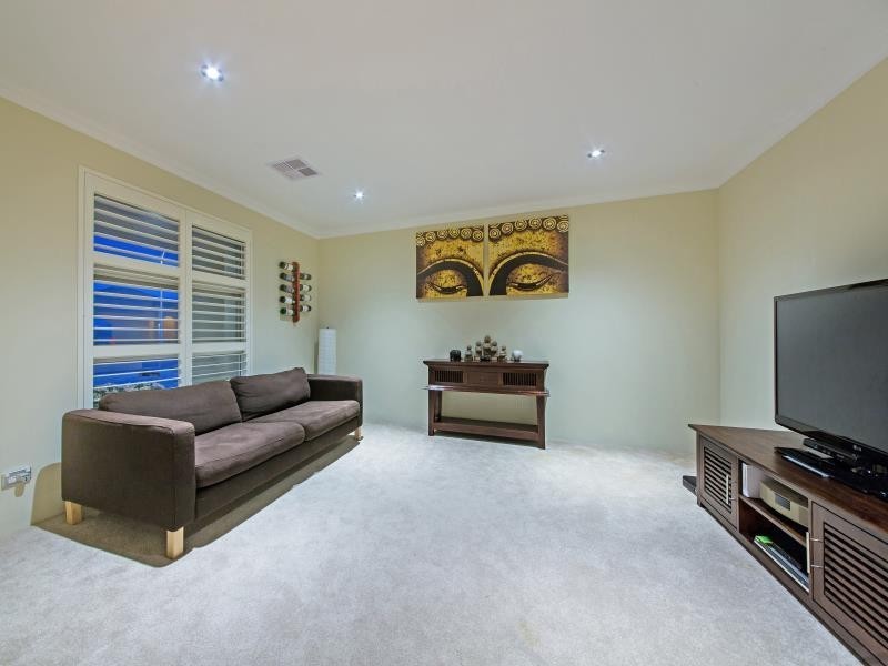 38 Mattingleys Approach, Burns Beach WA 6028