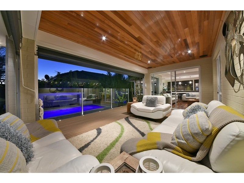 10 Agasse Way, Tapping WA 6065