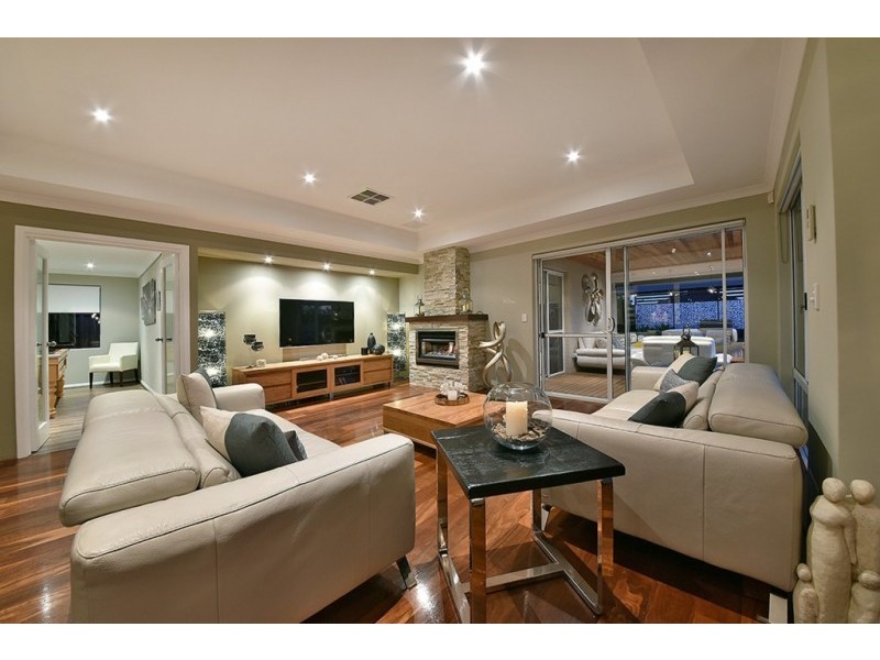 10 Agasse Way, Tapping WA 6065