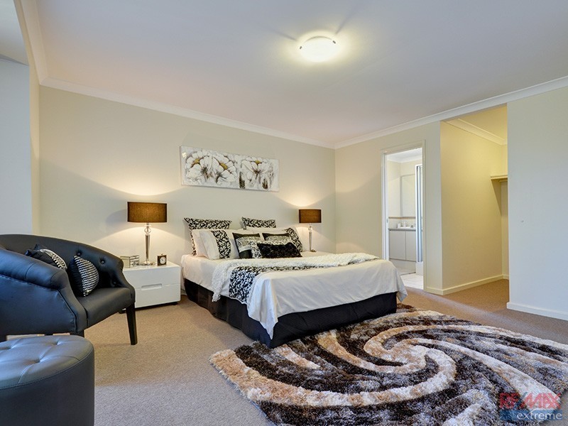 79 Shiraz Boulevard, Pearsall WA 6065