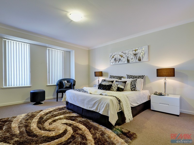 79 Shiraz Boulevard, Pearsall WA 6065