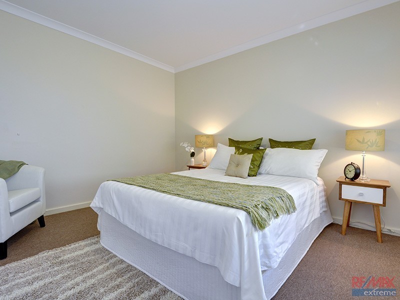 79 Shiraz Boulevard, Pearsall WA 6065