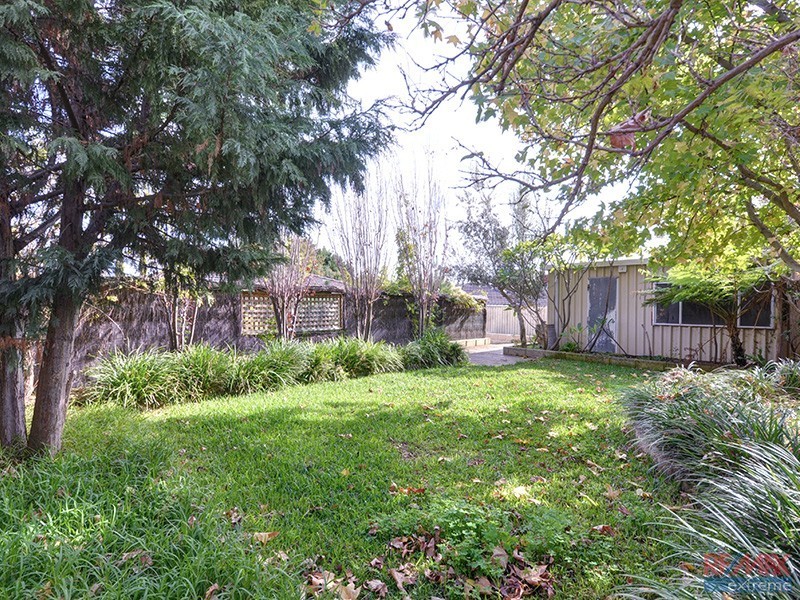 24 Winship Avenue, Wanneroo WA 6065