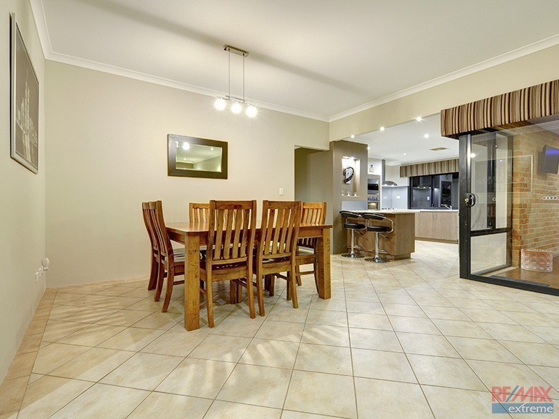 17 Seabird Bend, Jindalee WA 6036