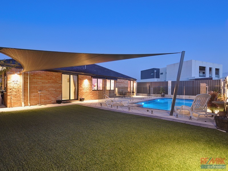 17 Seabird Bend, Jindalee WA 6036