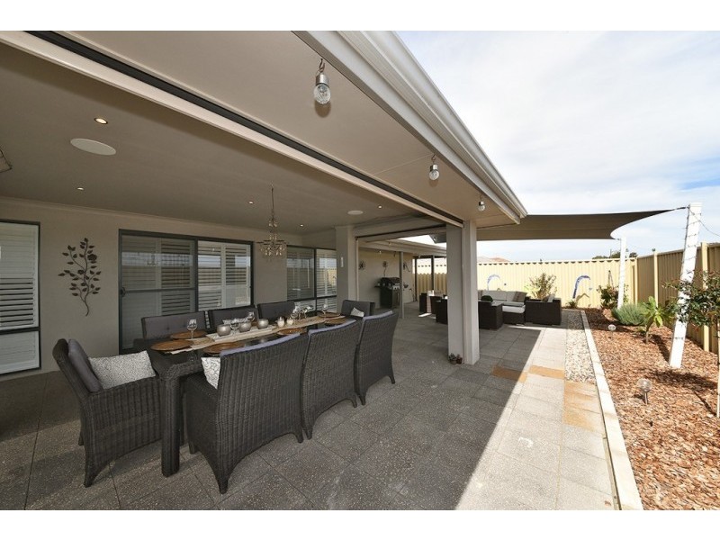 122 Ashley Road, Tapping WA 6065