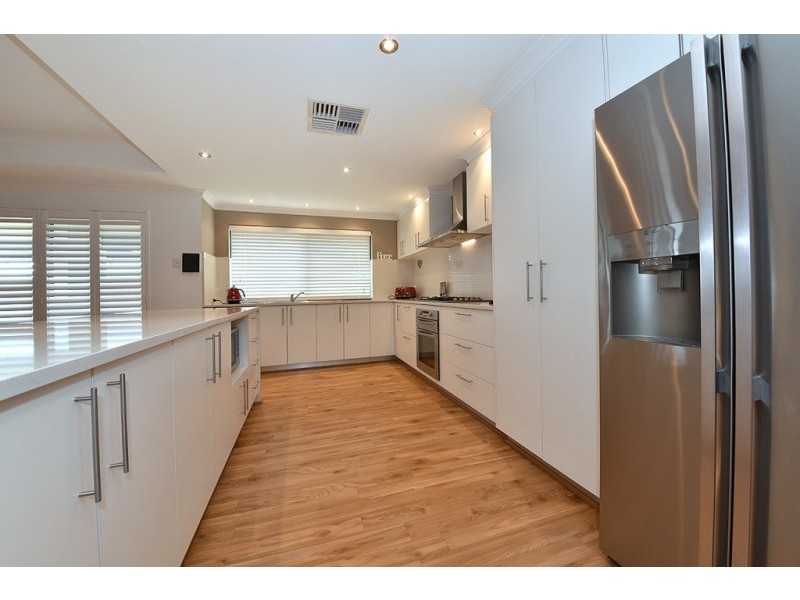 122 Ashley Road, Tapping WA 6065