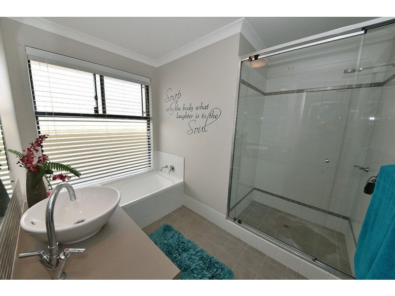 122 Ashley Road, Tapping WA 6065