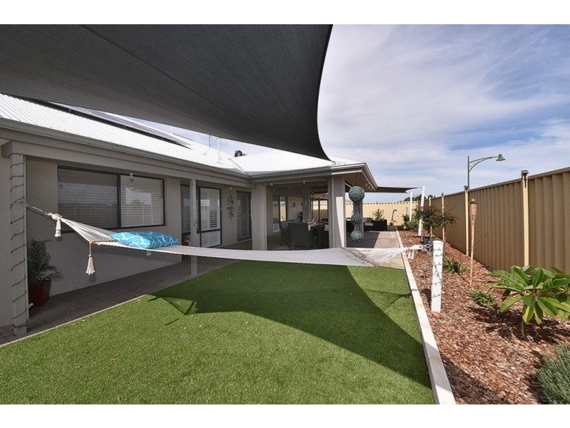 122 Ashley Road, Tapping WA 6065