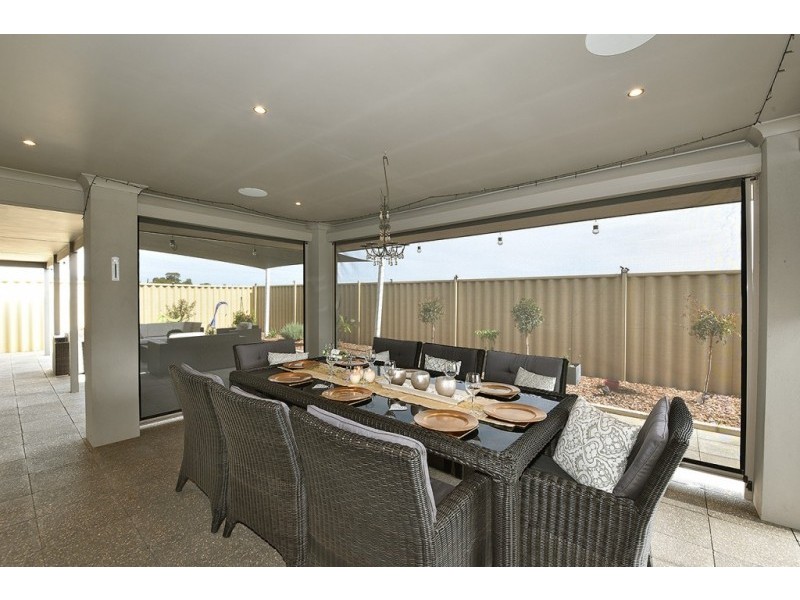 122 Ashley Road, Tapping WA 6065