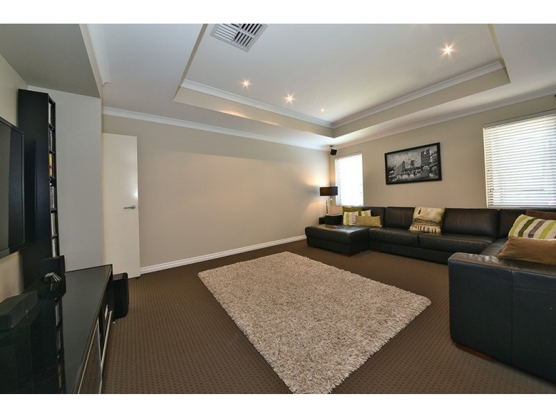 4 Vosnacos Way, Tapping WA 6065