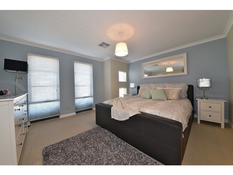 4 Vosnacos Way, Tapping WA 6065