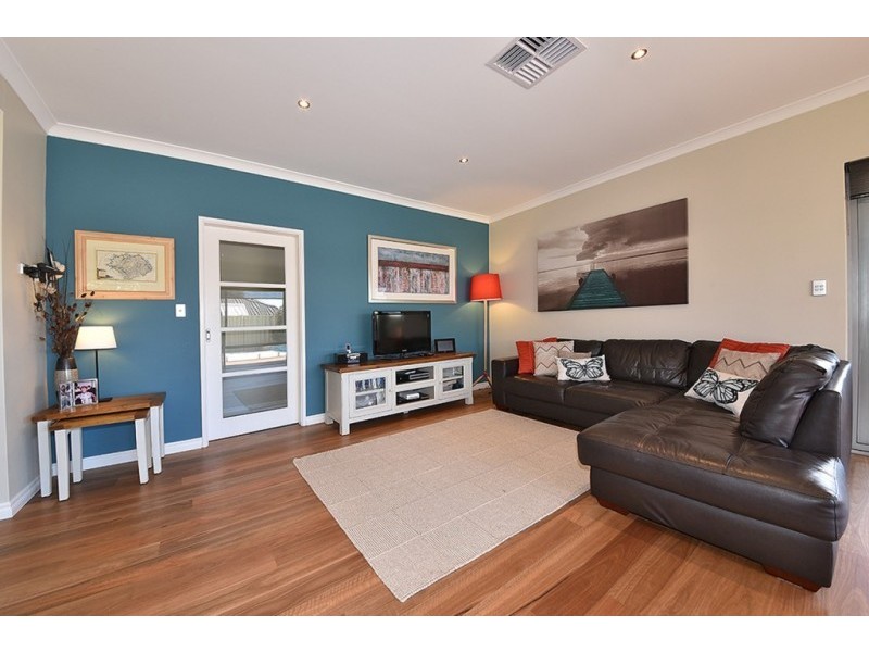 4 Vosnacos Way, Tapping WA 6065