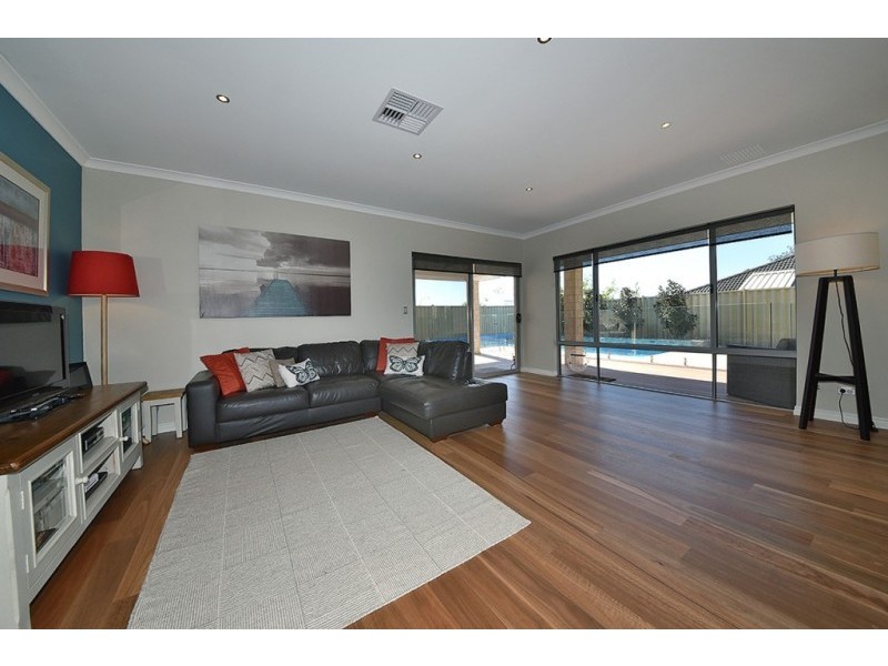 4 Vosnacos Way, Tapping WA 6065