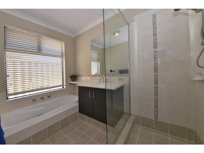 4 Vosnacos Way, Tapping WA 6065