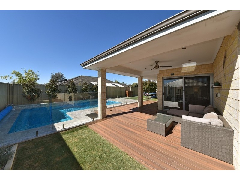 4 Vosnacos Way, Tapping WA 6065