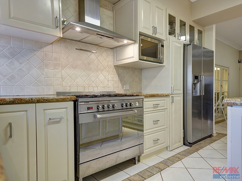 47 Willespie Drive*, Pearsall WA 6065