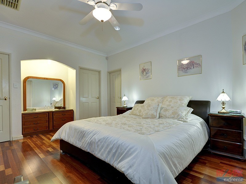 47 Willespie Drive*, Pearsall WA 6065