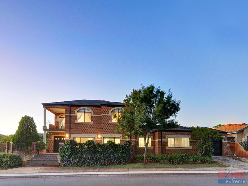 47 Willespie Drive*, Pearsall WA 6065