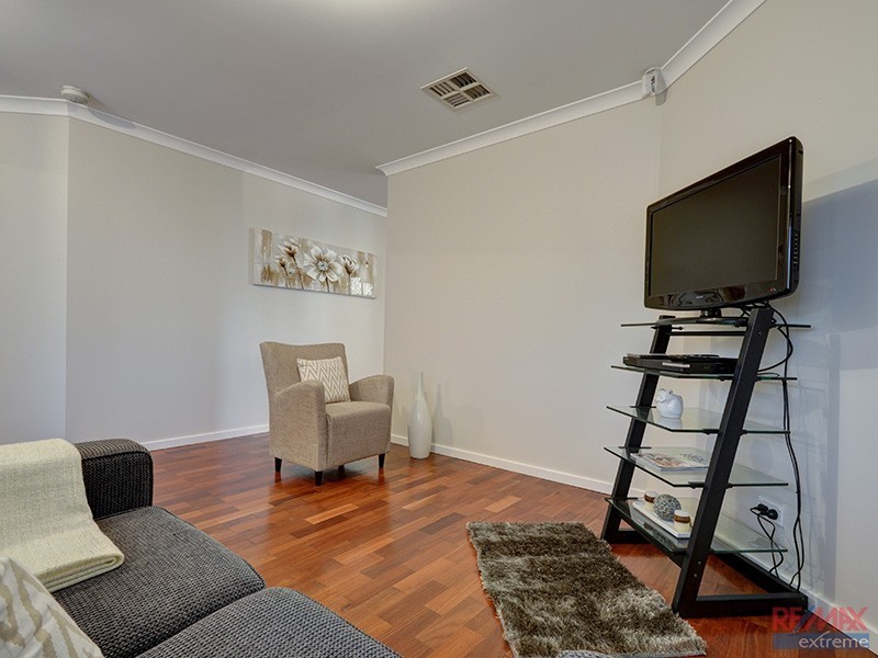 6 Beefwood Street, Banksia Grove WA 6031