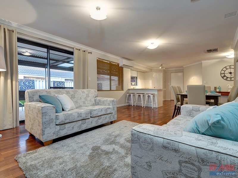 6 Beefwood Street, Banksia Grove WA 6031