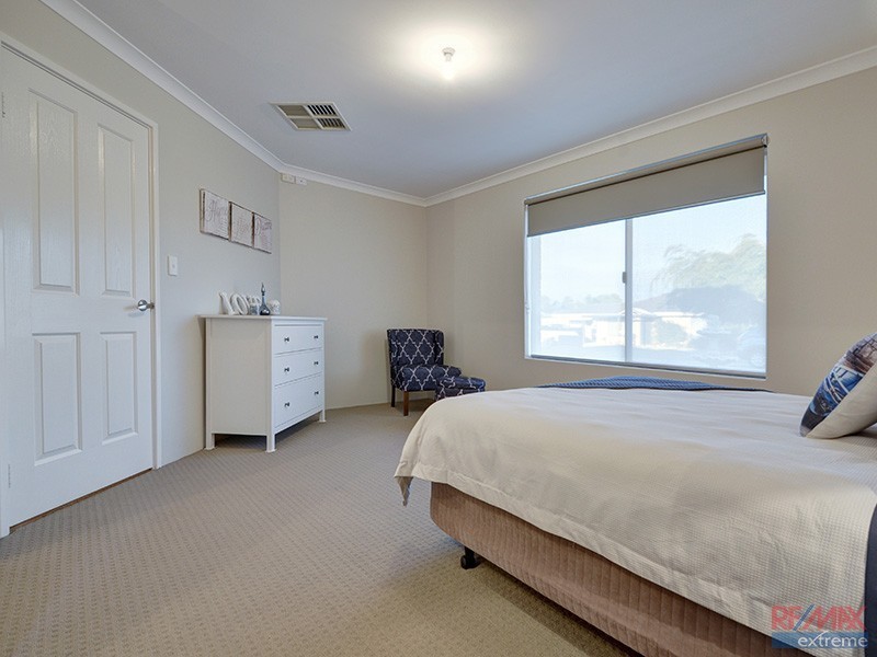6 Beefwood Street, Banksia Grove WA 6031