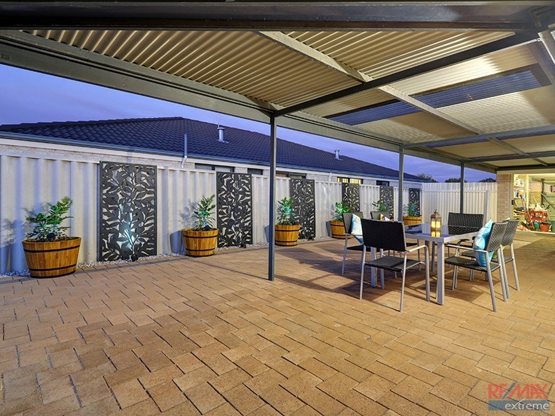 6 Beefwood Street, Banksia Grove WA 6031