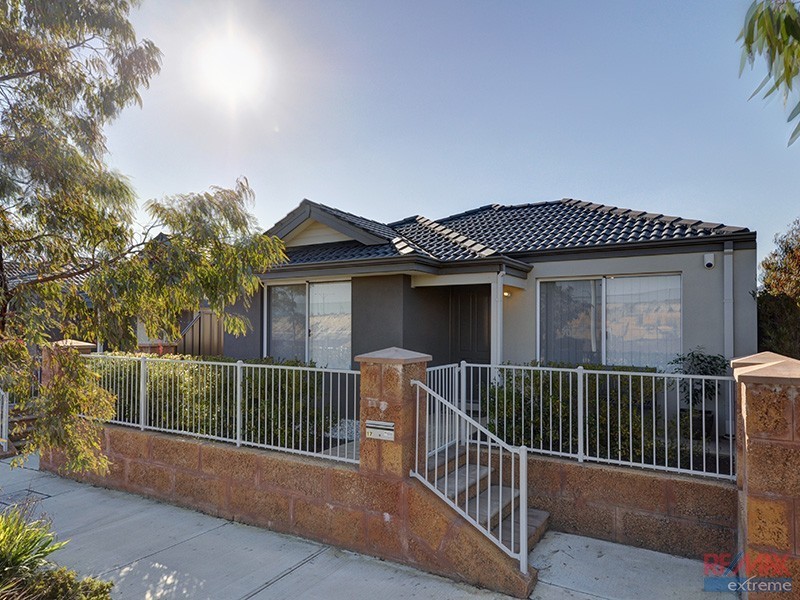 17 Grandis Boulevard, Banksia Grove WA 6031