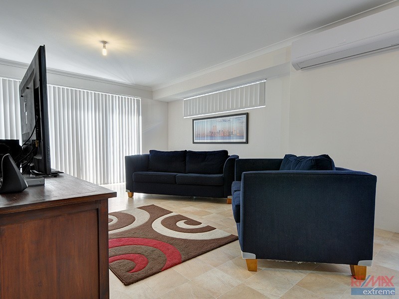 17 Grandis Boulevard, Banksia Grove WA 6031