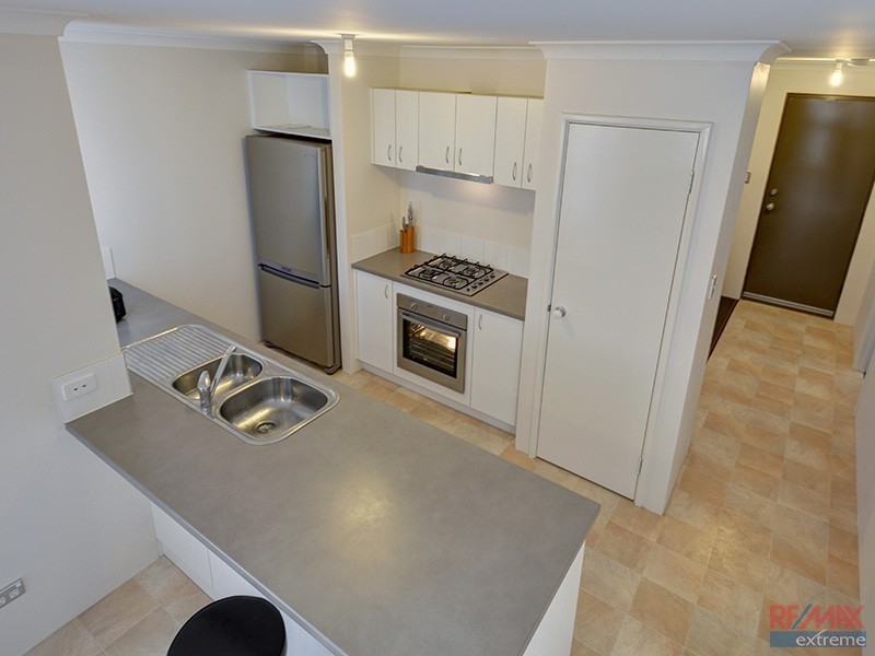 17 Grandis Boulevard, Banksia Grove WA 6031