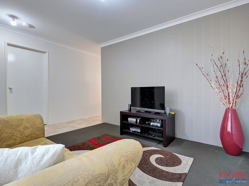 17 Grandis Boulevard, Banksia Grove WA 6031