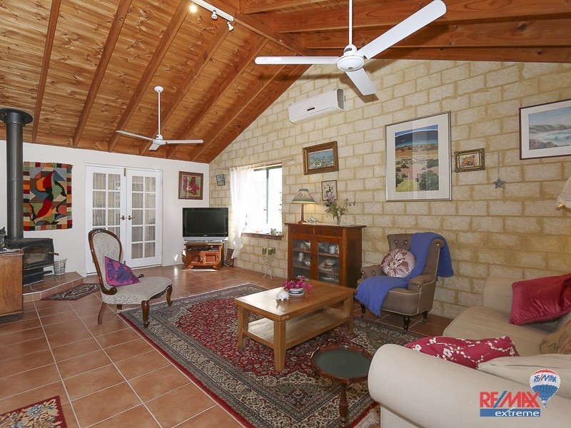 3 Oldham Way, Yanchep WA 6035