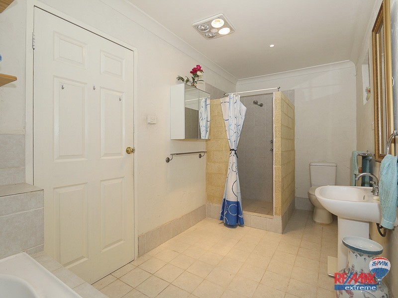 3 Oldham Way, Yanchep WA 6035