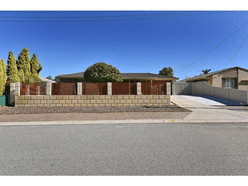 9 Wattle Mews, Hocking WA 6065