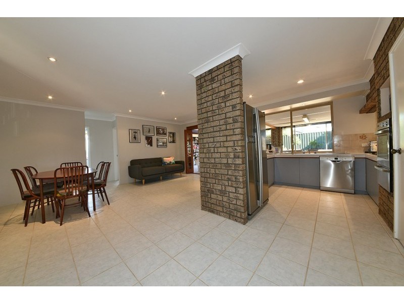 9 Wattle Mews, Hocking WA 6065
