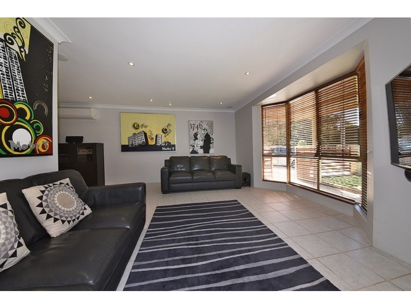 9 Wattle Mews, Hocking WA 6065