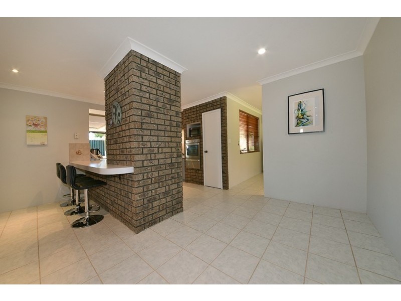 9 Wattle Mews, Hocking WA 6065