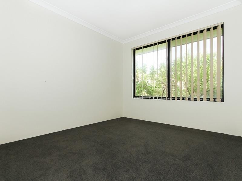 32 Shropshire Crescent, Butler WA 6036
