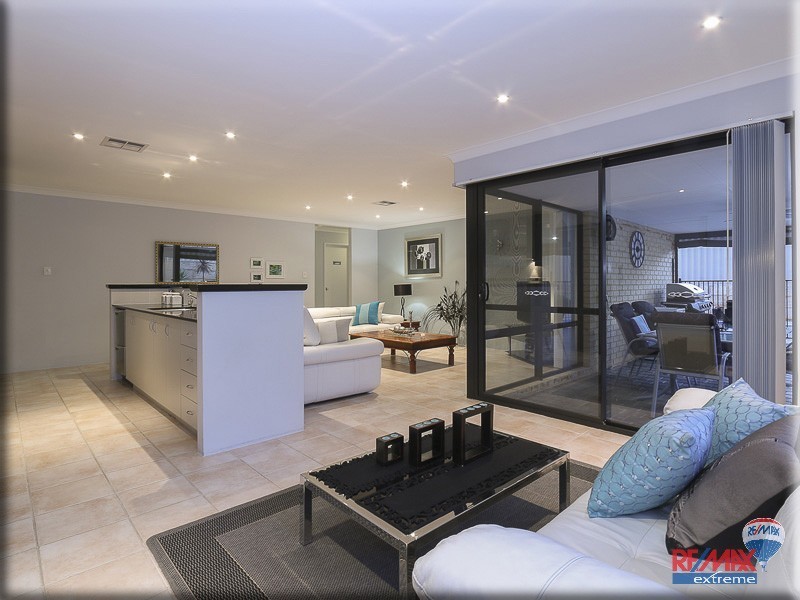 19 Swinford Approach, Butler WA 6036