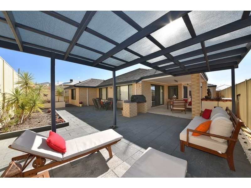 9 Zeppelin Way, Tapping WA 6065