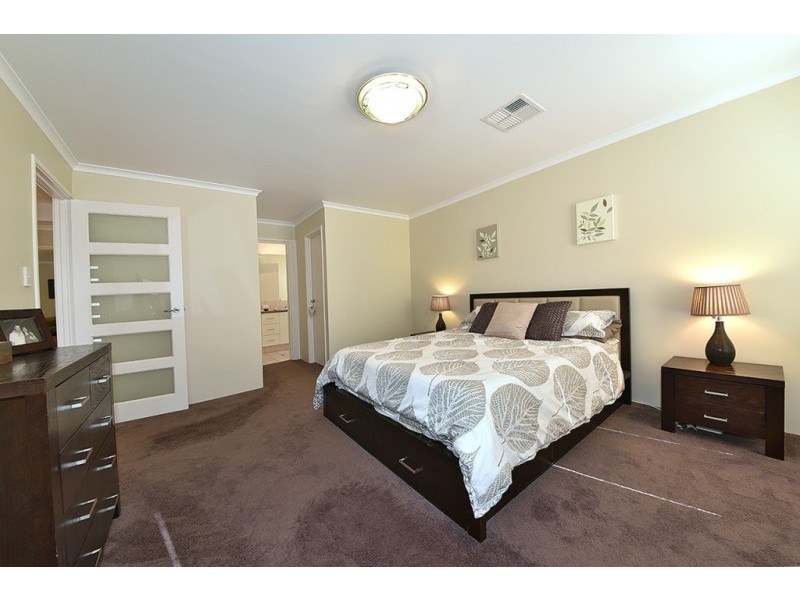 9 Zeppelin Way, Tapping WA 6065