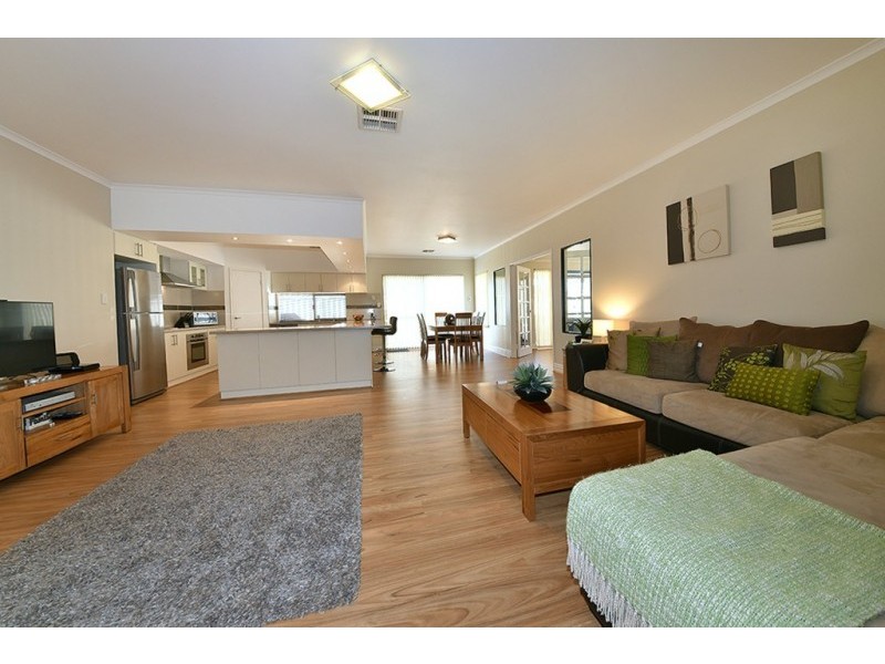 9 Zeppelin Way, Tapping WA 6065