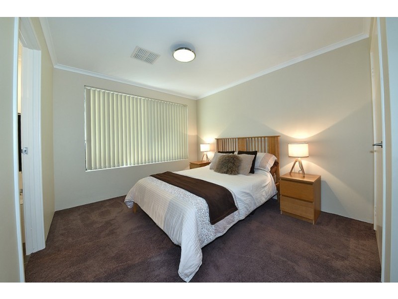 9 Zeppelin Way, Tapping WA 6065