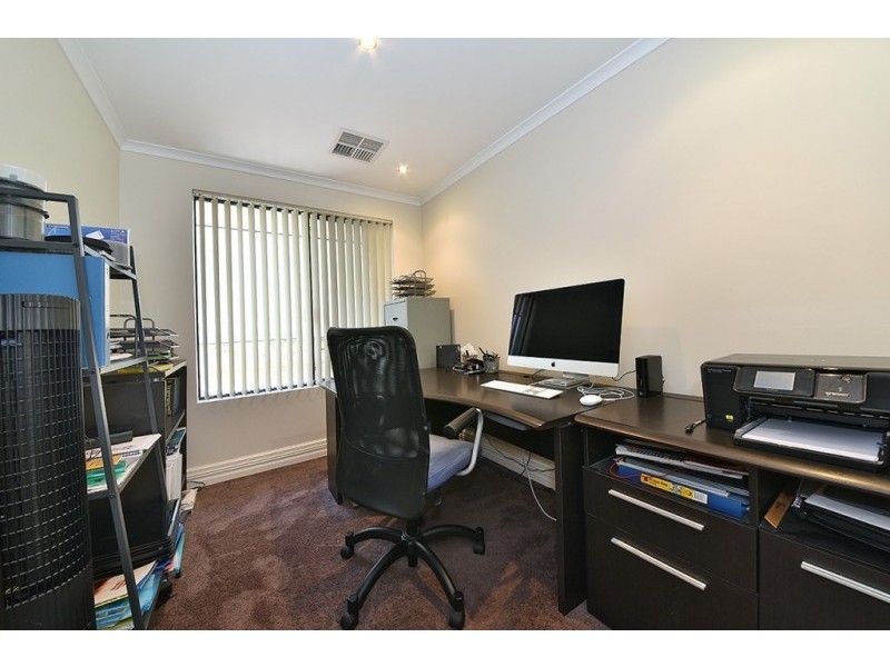 9 Zeppelin Way, Tapping WA 6065